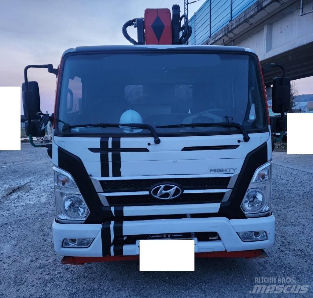 Novas 300 Camion nacelle