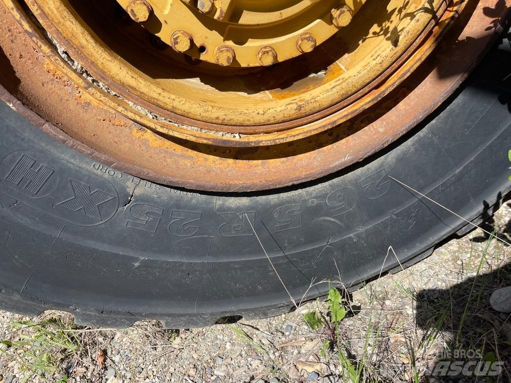 CAT 966 E Chargeuse sur pneus