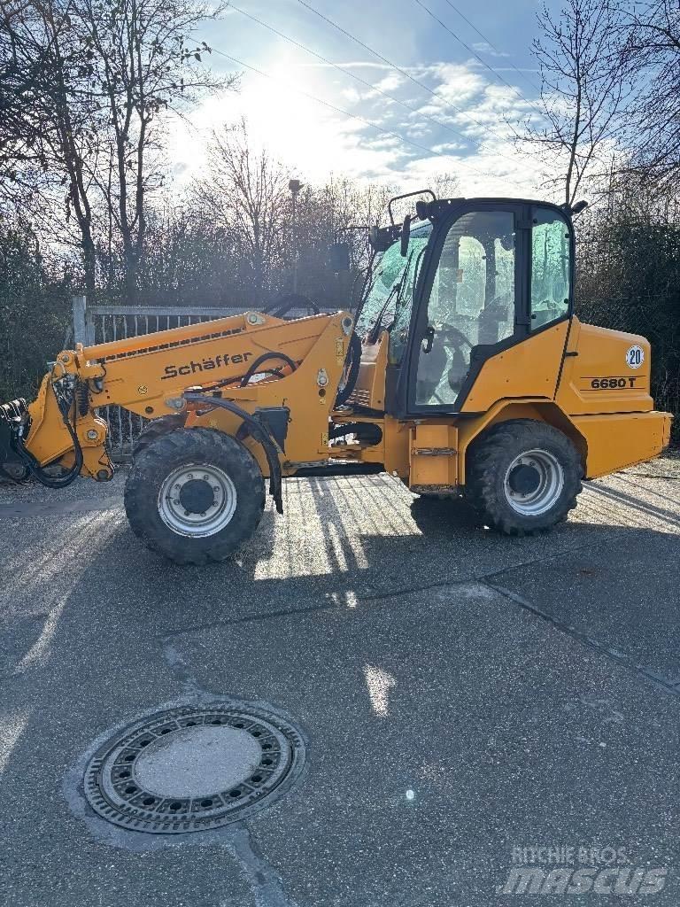 Schäffer 6680 T Chargeuse télescopique sur pneus