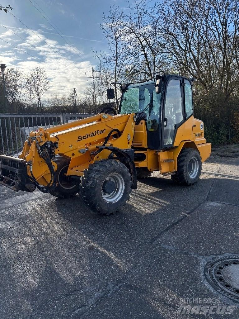 Schäffer 6680 T Chargeuse télescopique sur pneus