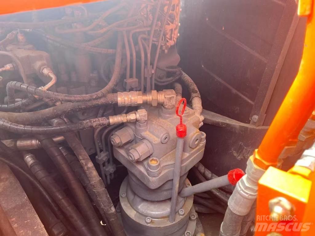 Hitachi 120 Pelle sur chenilles