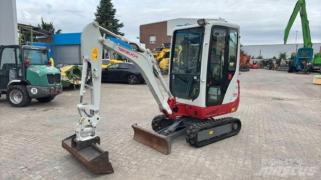 Takeuchi TB216 A Mini pelle < 7t