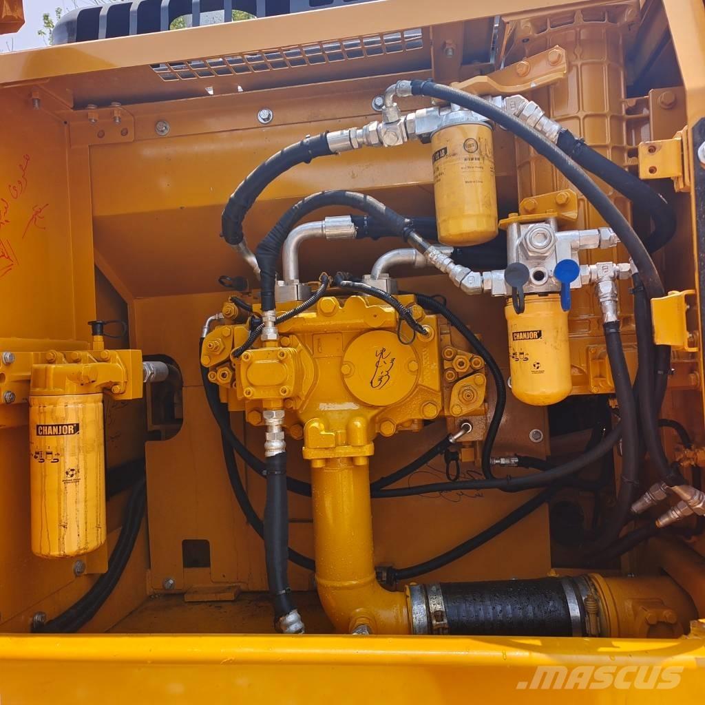CAT 324 D L Pelle sur chenilles
