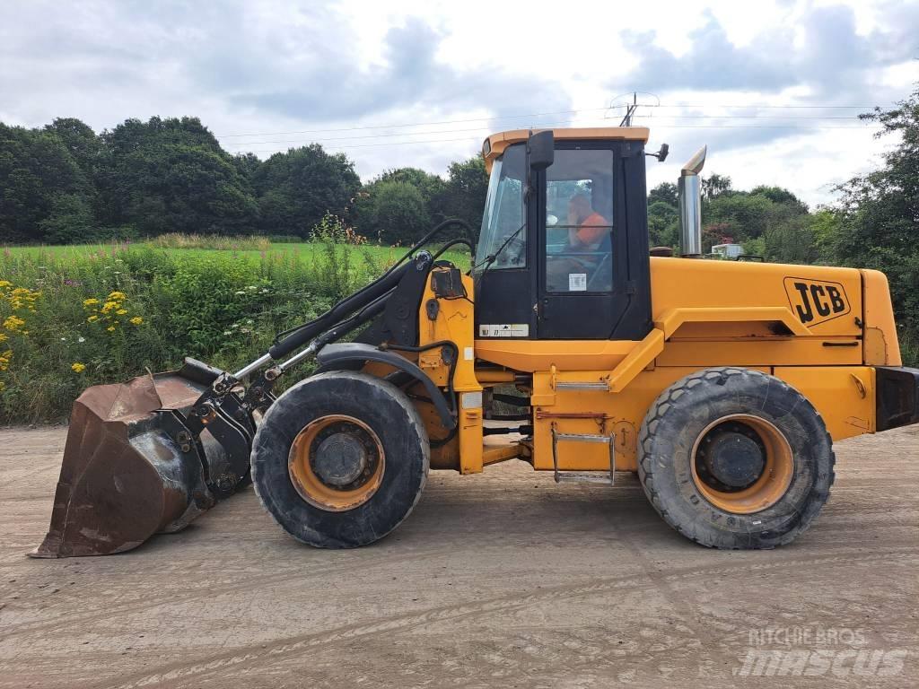 JCB 426 Chargeuse sur pneus