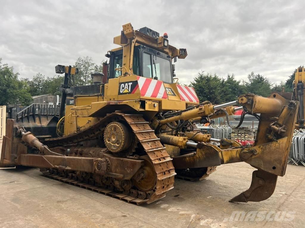 CAT D 9 T Bouteurs sur chenilles