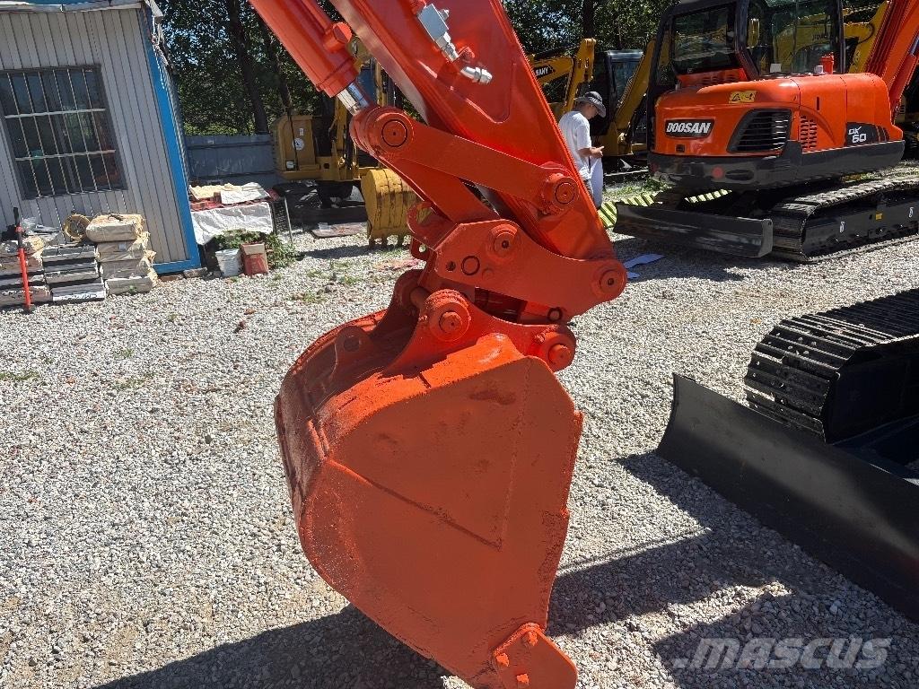 Hitachi ZX 70 Mini pelle < 7t