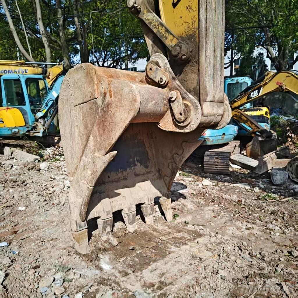 CAT 330 D Pelle sur chenilles