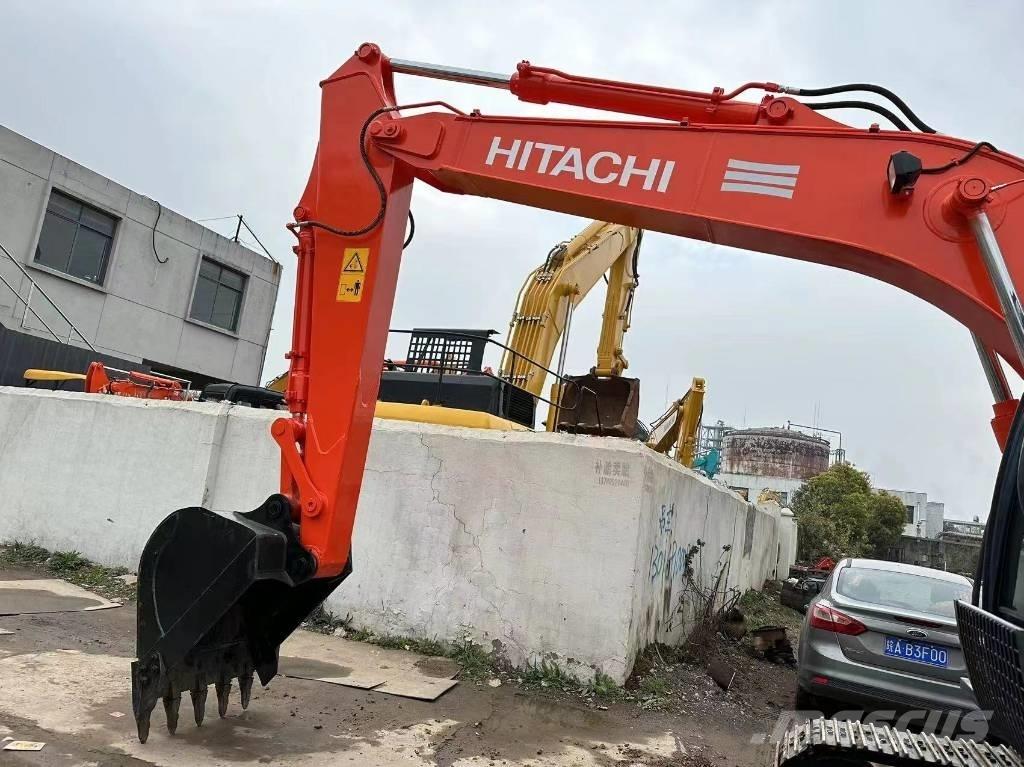 Hitachi EX 120-3 Pelle sur chenilles