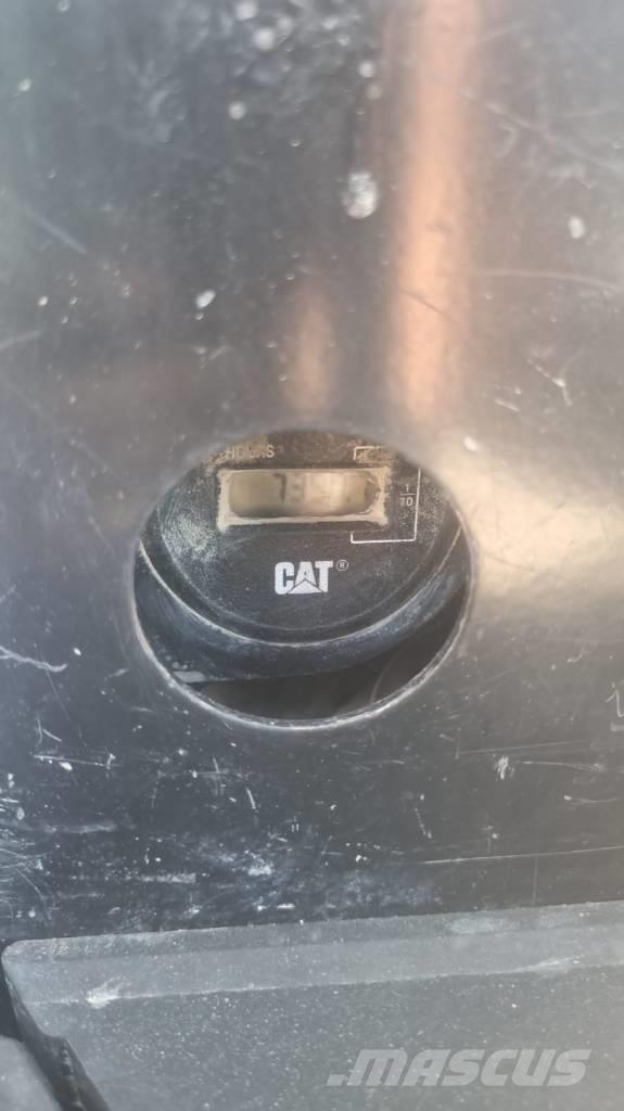 CAT 305.5 Mini pelle < 7t