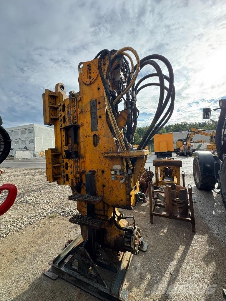 ABI TM 13/16 Pelle enfonce-pieux