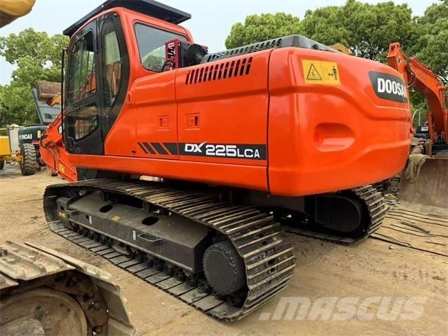 Doosan DX 225 LCA Pelle sur chenilles