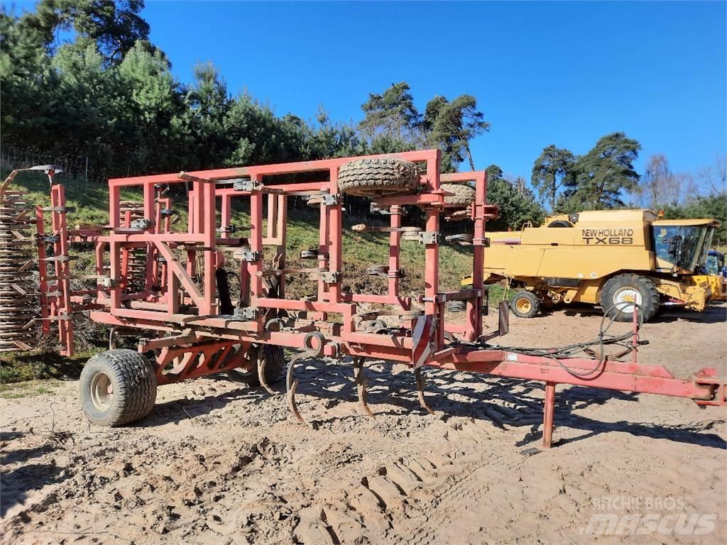 Baarck 500 Déchaumeur, cultivateur