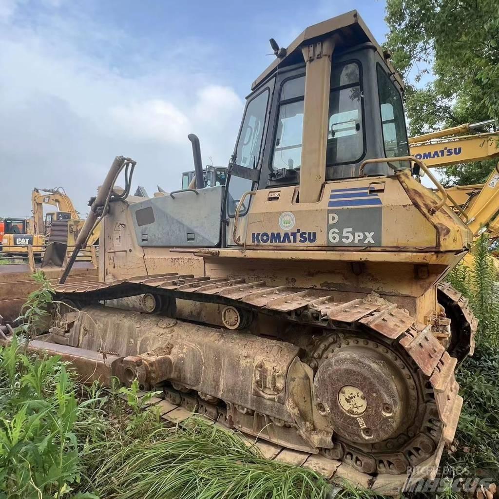 Komatsu D 65 P-12 Bouteurs sur chenilles