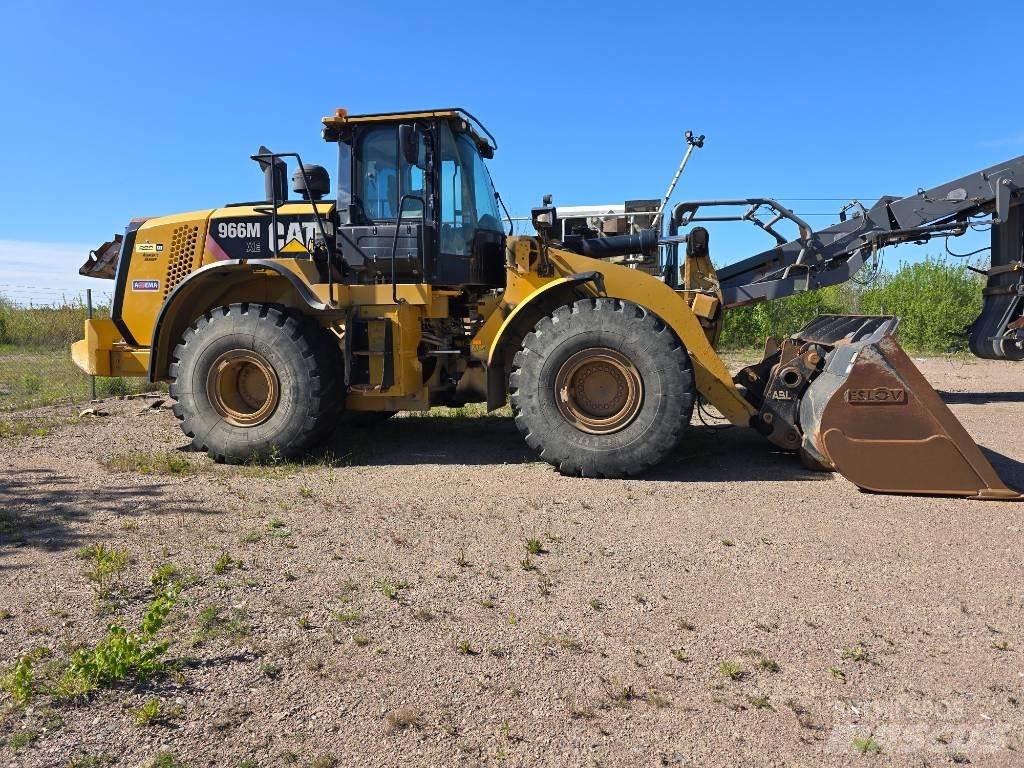 CAT 966 M Chargeuse sur pneus