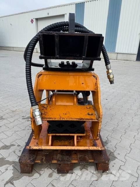 BTI TC152 Accessoires et pièces pour compacteur