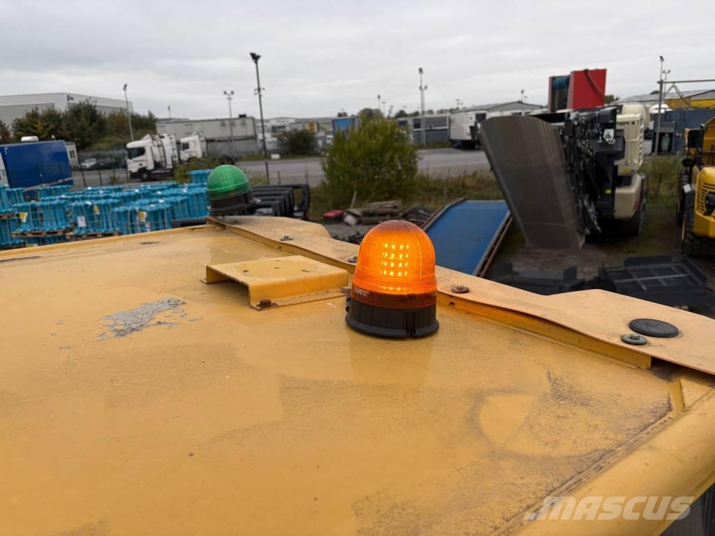 Komatsu HM300-3 Tombereau articulé