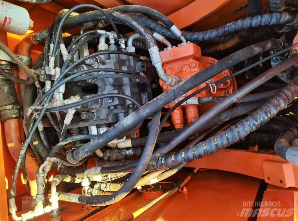 Doosan 150 W-7 Pelle sur pneus