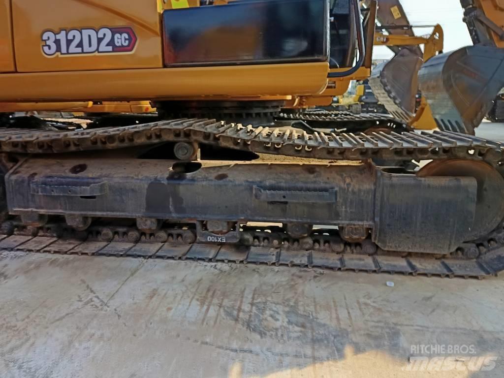 CAT 312 D2 Pelle sur chenilles