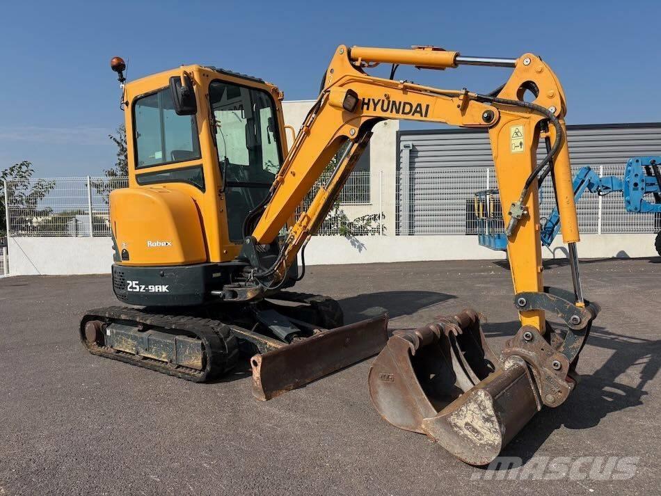 Hyundai R25Z-9 AK Mini pelle < 7t