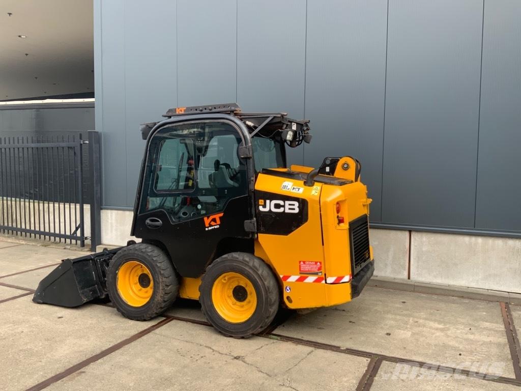 JCB 155 Chargeuse compacte