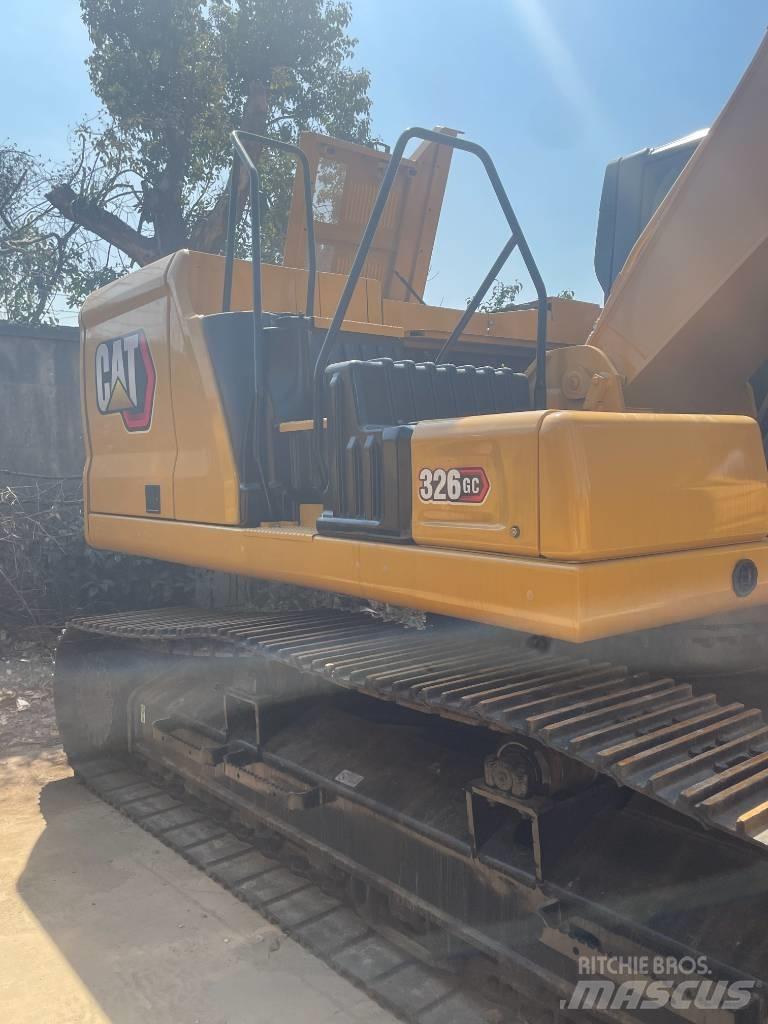 CAT 326 GC Pelle sur chenilles