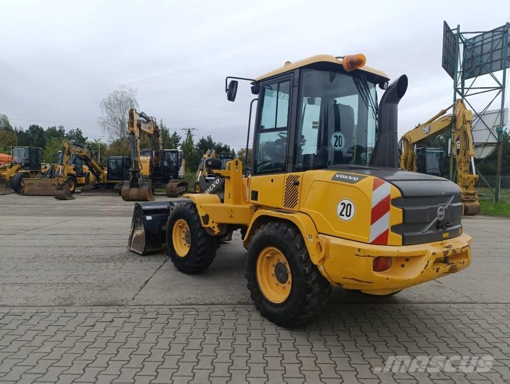 Volvo L 30 G Chargeuse sur pneus