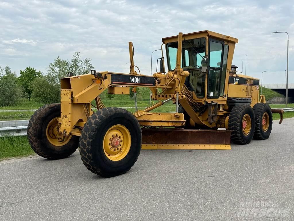 CAT 140H Niveleuse