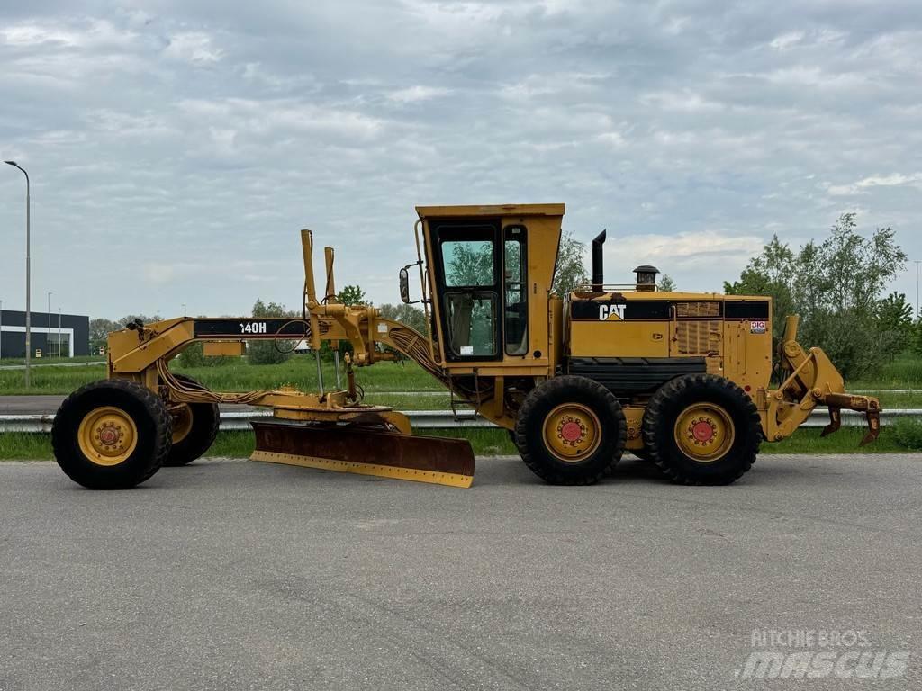 CAT 140H Niveleuse