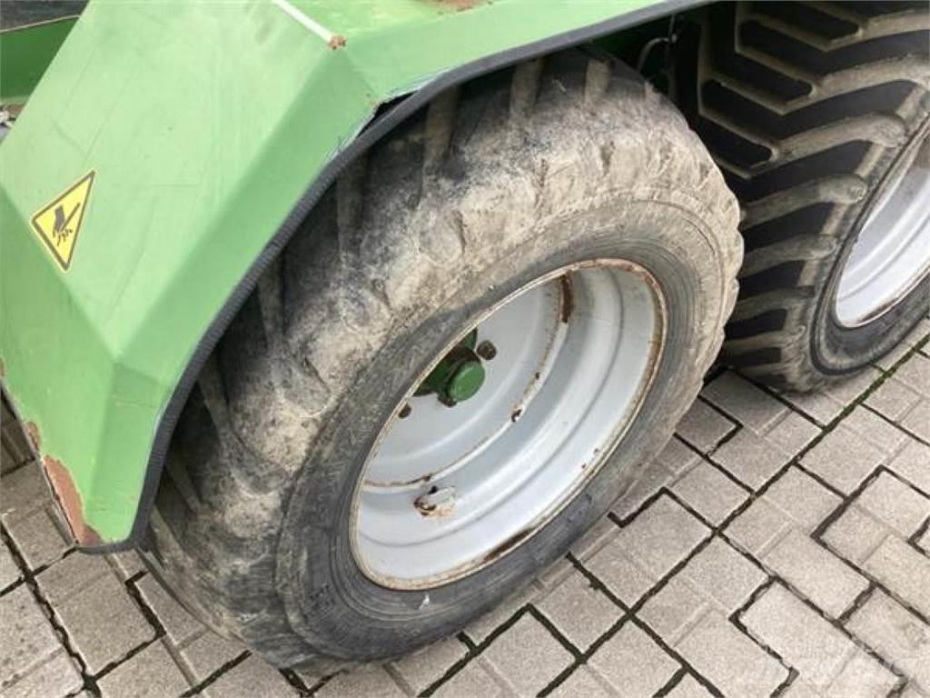 Krone CP 1500 MC Presse à balle ronde