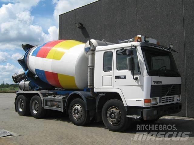 Volvo FL 12 Camion malaxeur