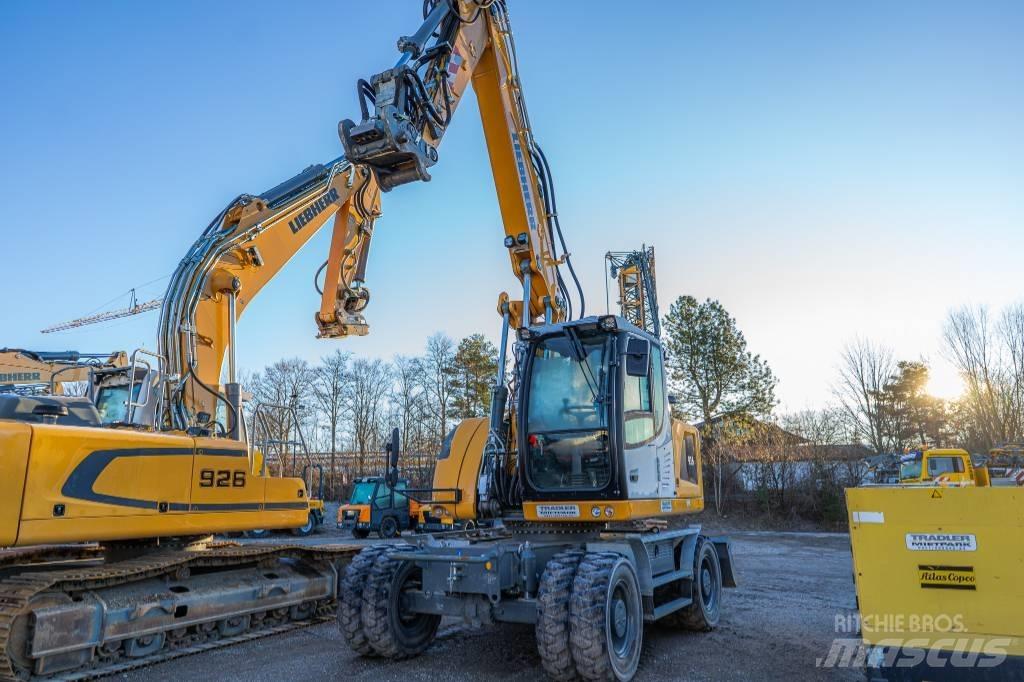 Liebherr A 916 Pelle sur pneus