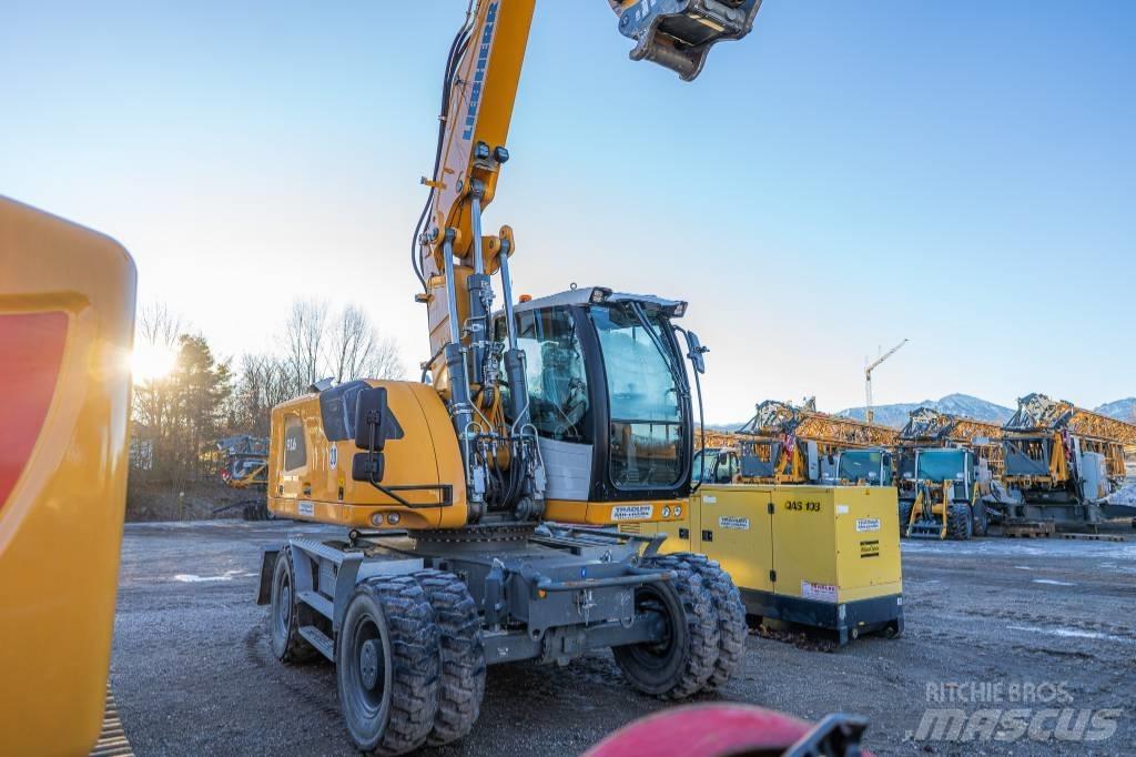 Liebherr A 916 Pelle sur pneus