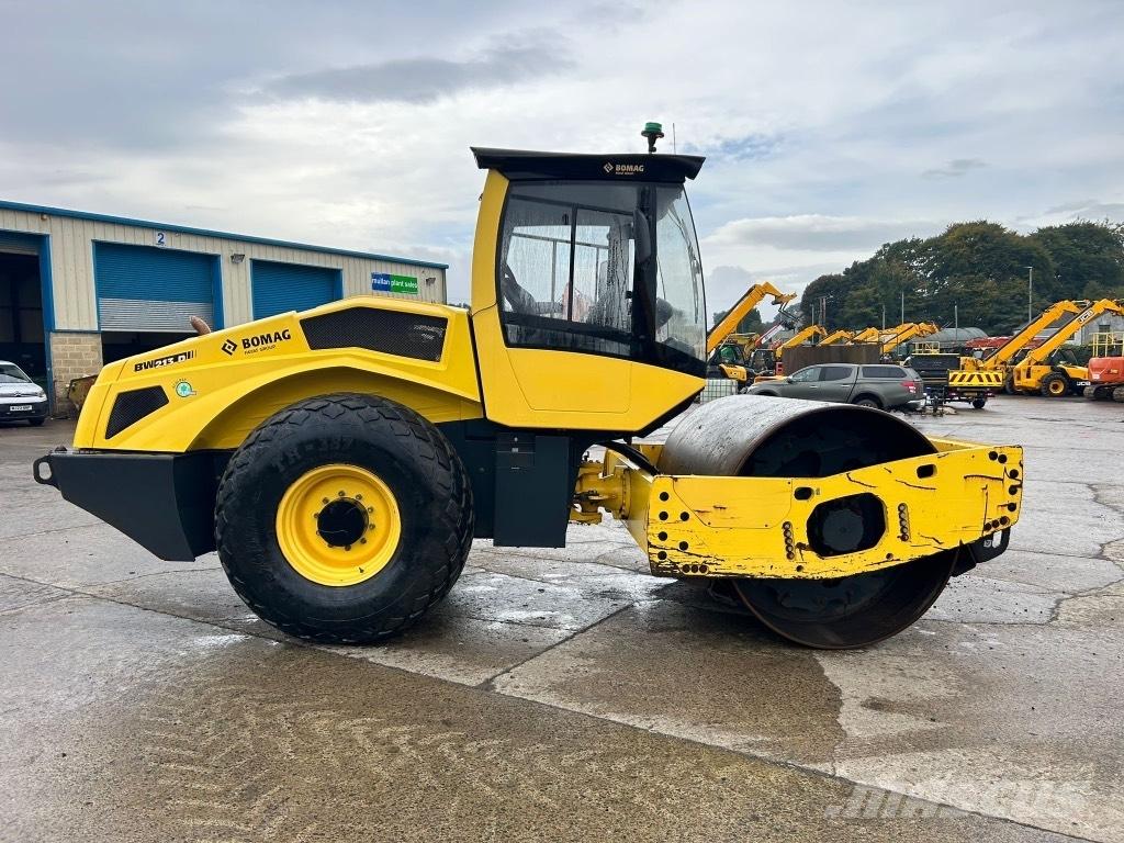 Bomag BW213 D-5 Rouleaux monocylindre