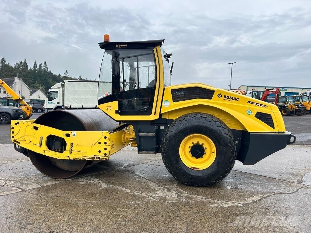 Bomag BW213 D-5 Rouleaux monocylindre