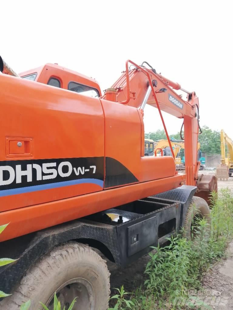 Doosan DH 150 W-7 Pelle sur chenilles