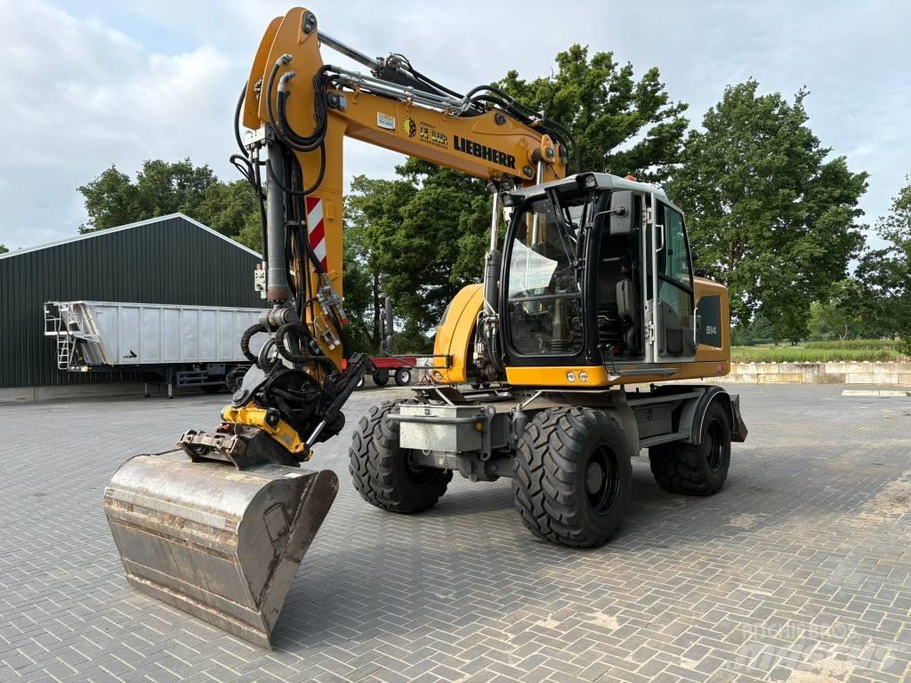 Liebherr 914 Pelle sur pneus