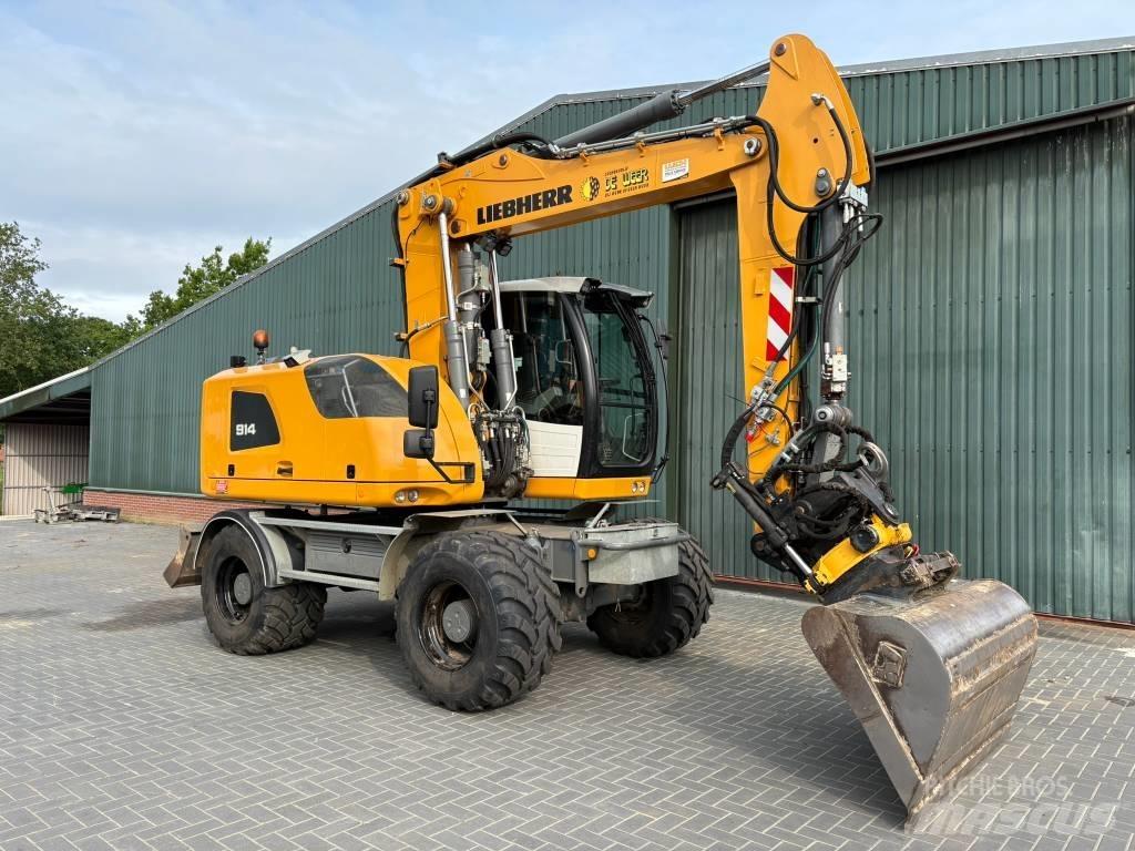Liebherr 914 Pelle sur pneus