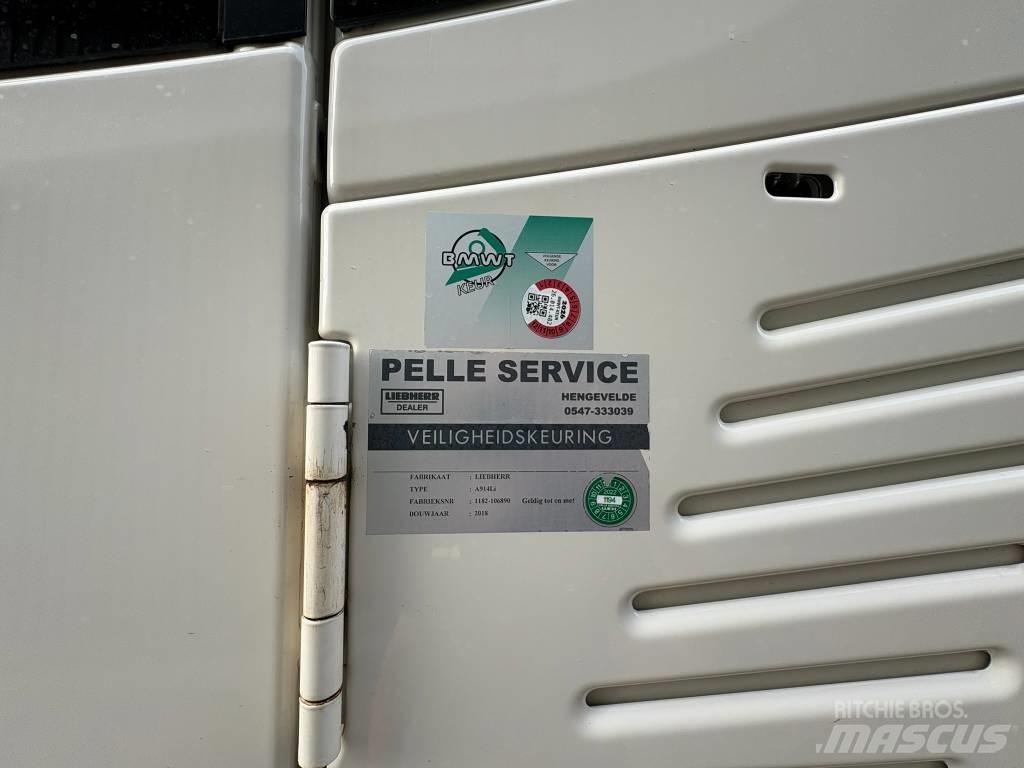 Liebherr 914 Pelle sur pneus