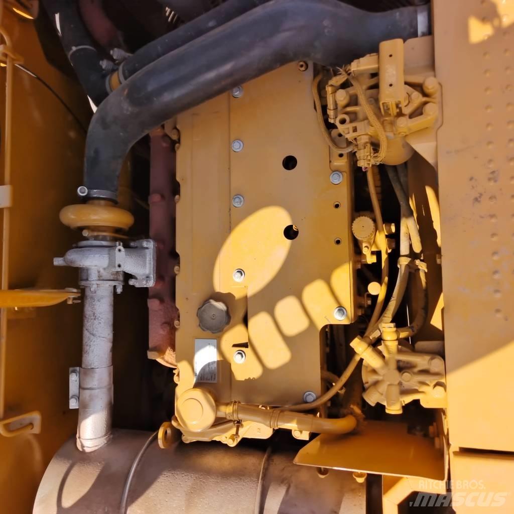 CAT 320 D Pelle sur chenilles