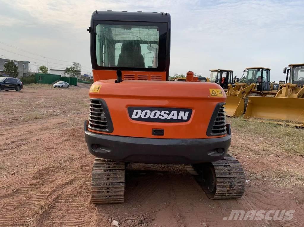 Doosan DX 55 Mini pelle < 7t