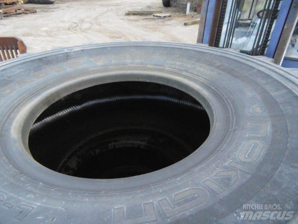Nokian 20,5x25 Pneus, roues et jantes