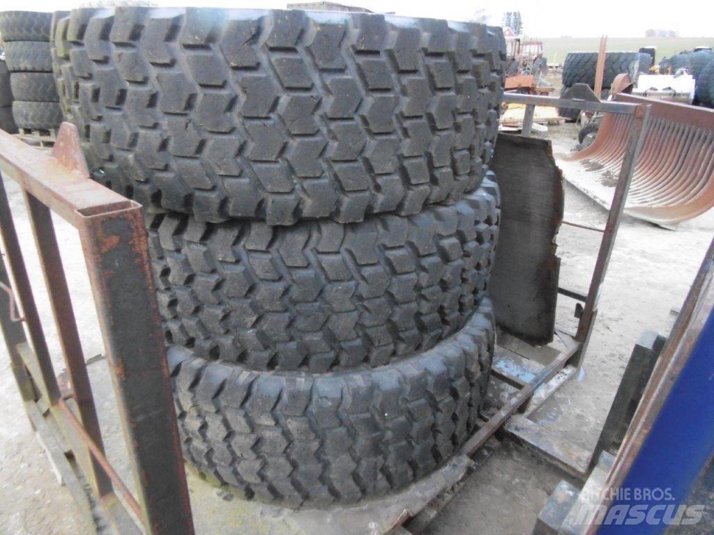 Nokian 20,5x25 Pneus, roues et jantes