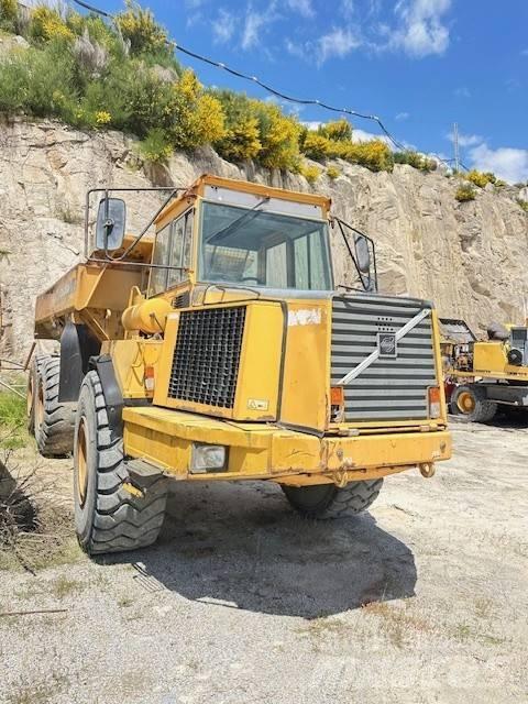 Volvo A 25 C Tombereau articulé