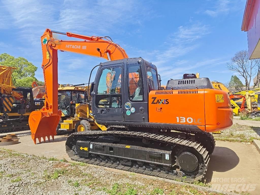 Hitachi ZX 130 Pelle sur chenilles