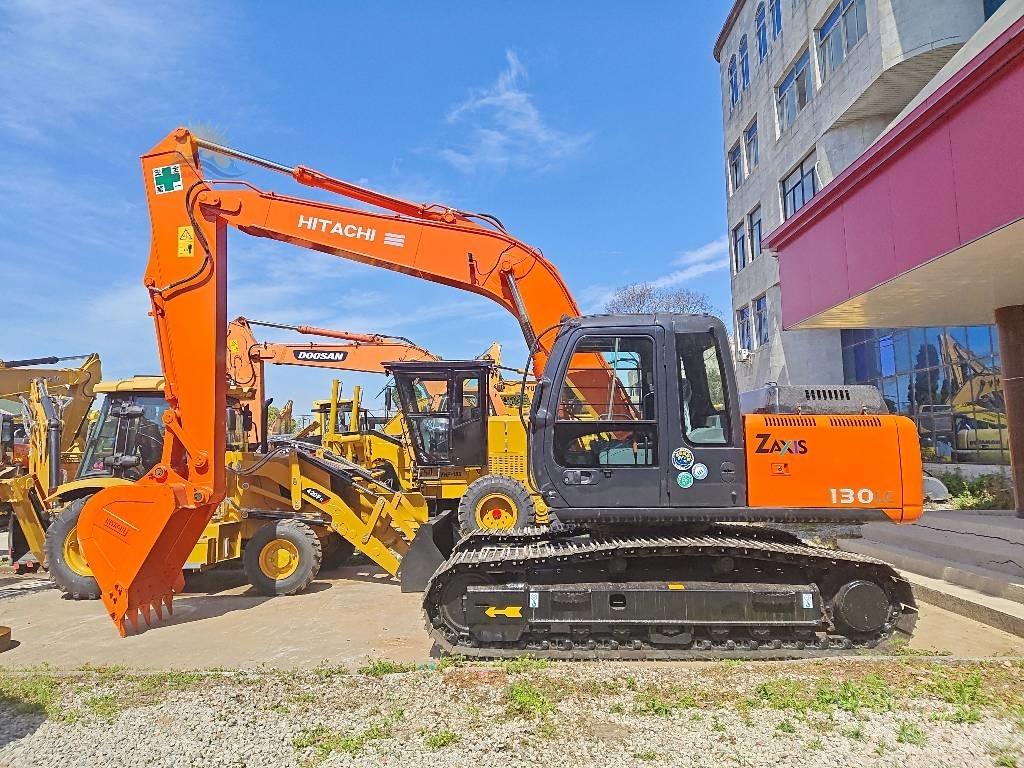 Hitachi ZX 130 Pelle sur chenilles