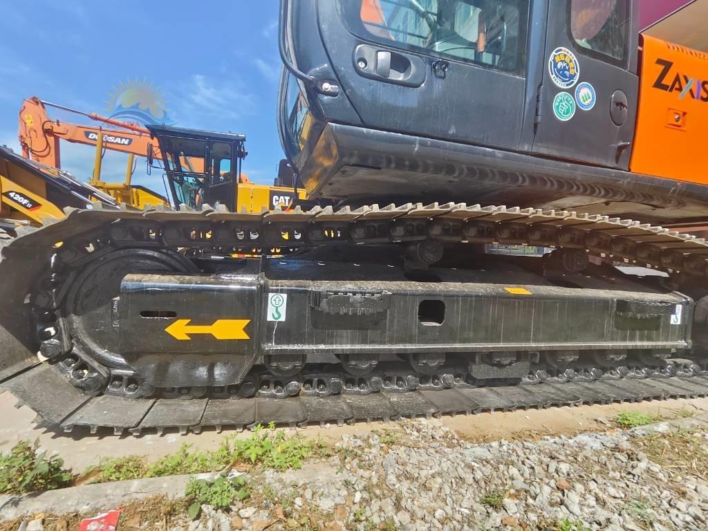 Hitachi ZX 130 Pelle sur chenilles