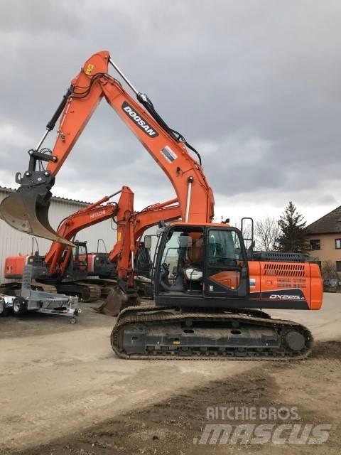 Doosan DX225LC-5 Pelle sur chenilles