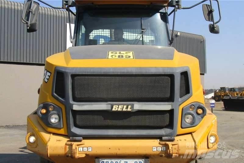 Bell B20E 6X4 Tombereau articulé