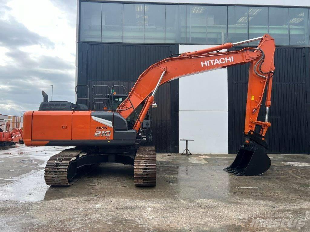 Hitachi ZX 210 LC Pelle sur chenilles