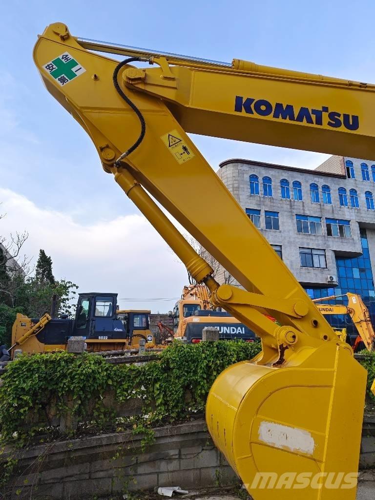 Komatsu PC 220-7 Pelle sur chenilles